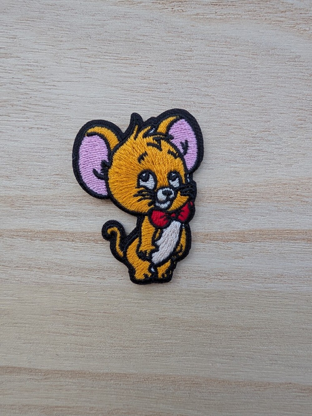 Jerry Embroidered Patch, Tom & Jerry bowtie new without tag Iron-on Patch